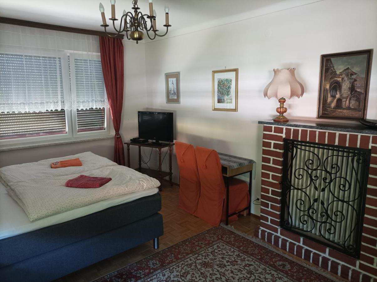 Privatzimmer Deutz Durnstein in der Steiermark Bagian luar foto